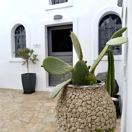 Villa The Lithos By A Terre Cave