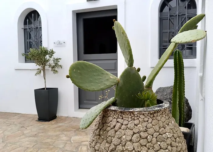 Villa The Lithos By A Terre Cave