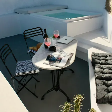 The Lithos By A Terre Cave