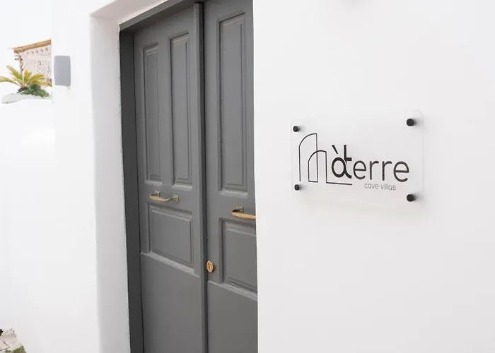 The Lithos By A Terre Cave Тира