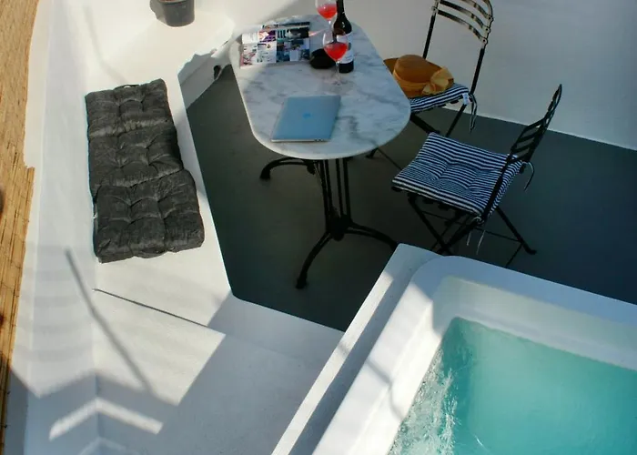 The Lithos By A Terre Cave